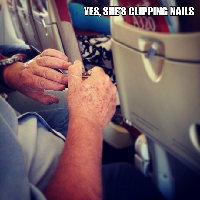 Kejadian Saat Naik Pesawat